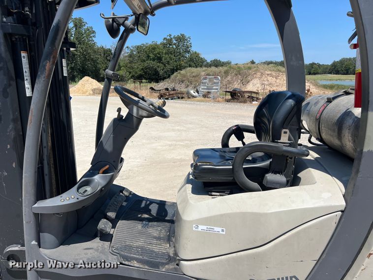 image for item EJ2943 Crown C-5 forklift