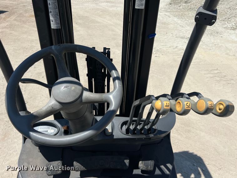 image for item EJ2943 Crown C-5 forklift