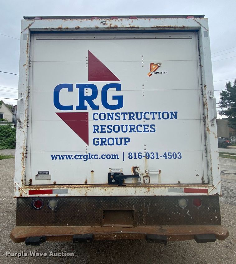 image for item EJ7136 2003 Ford E350 Super Duty  delivery truck