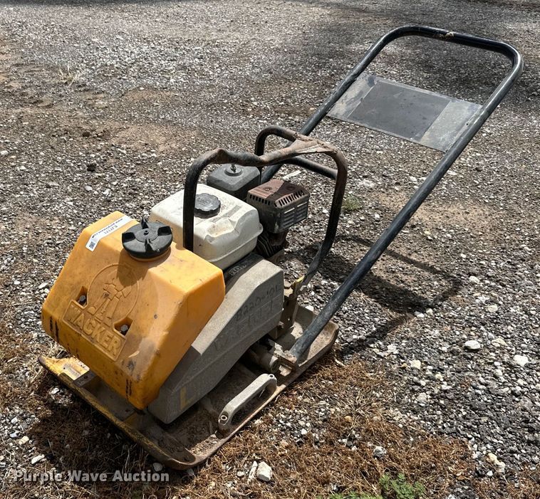 image for item EJ7171 Wacker plate compactor