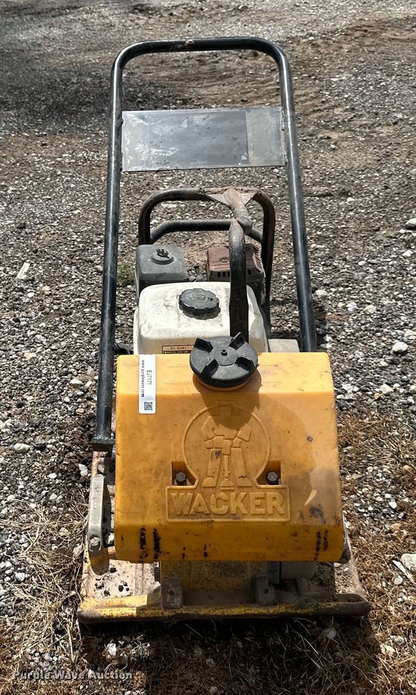 image for item EJ7171 Wacker plate compactor