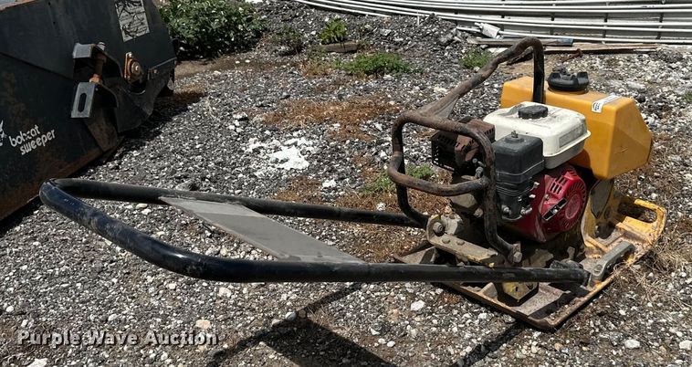 image for item EJ7171 Wacker plate compactor