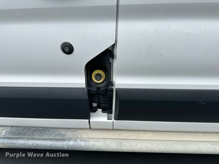 image for item EJ7181 2015 Ford  Transit 250 van