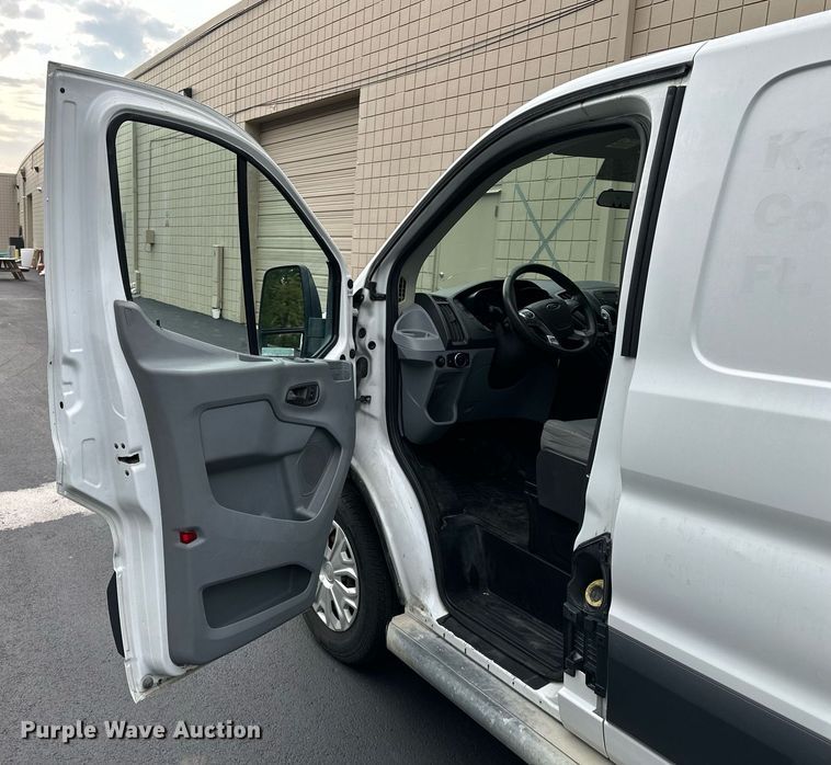 image for item EJ7181 2015 Ford  Transit 250 van