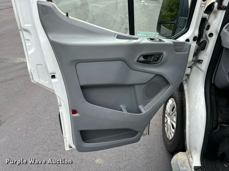 image for item EJ7181 2015 Ford  Transit 250 van