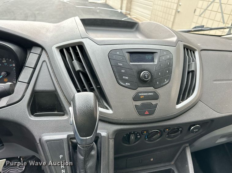 image for item EJ7181 2015 Ford  Transit 250 van