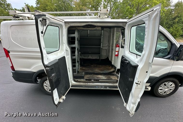 image for item EJ7181 2015 Ford  Transit 250 van