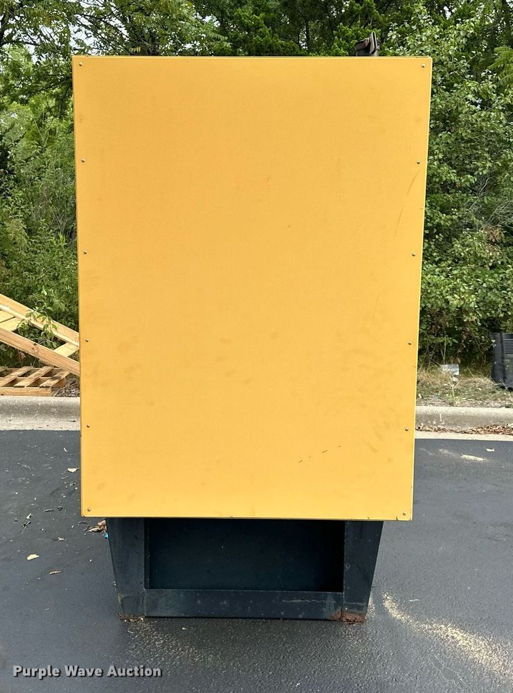 image for item EJ7184 2001 Olympian D90P1 generator