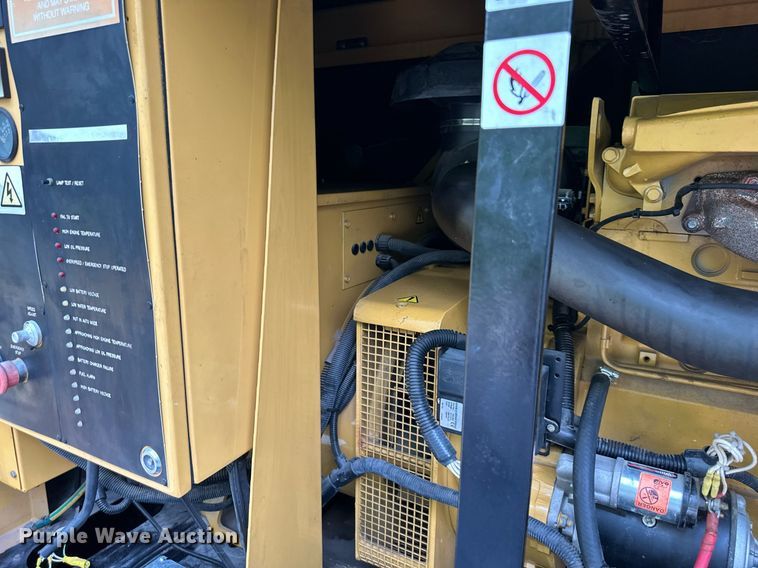 image for item EJ7184 2001 Olympian D90P1 generator