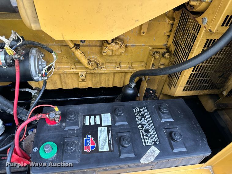 image for item EJ7184 2001 Olympian D90P1 generator