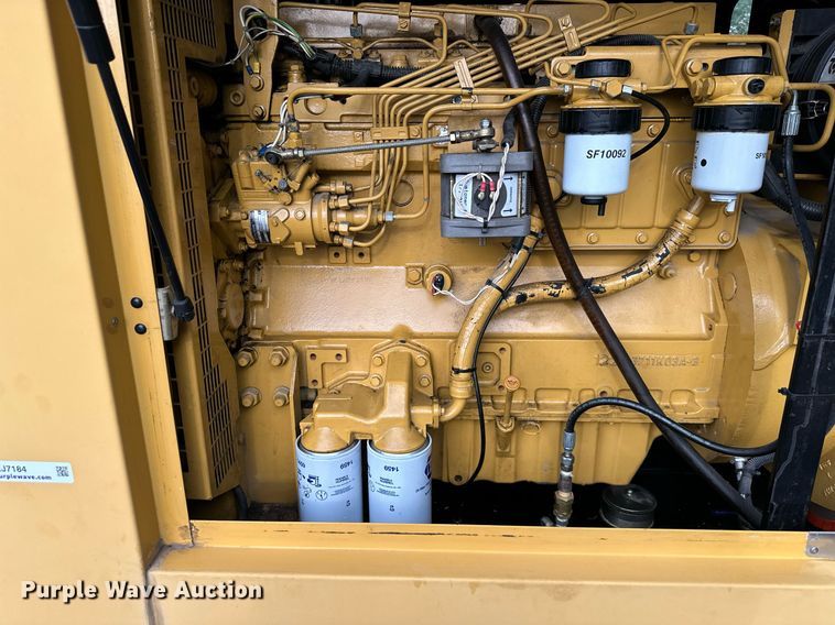 image for item EJ7184 2001 Olympian D90P1 generator