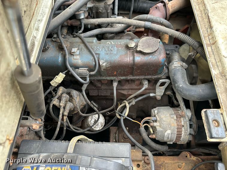 image for item EJ7185 Nissan 30 forklift