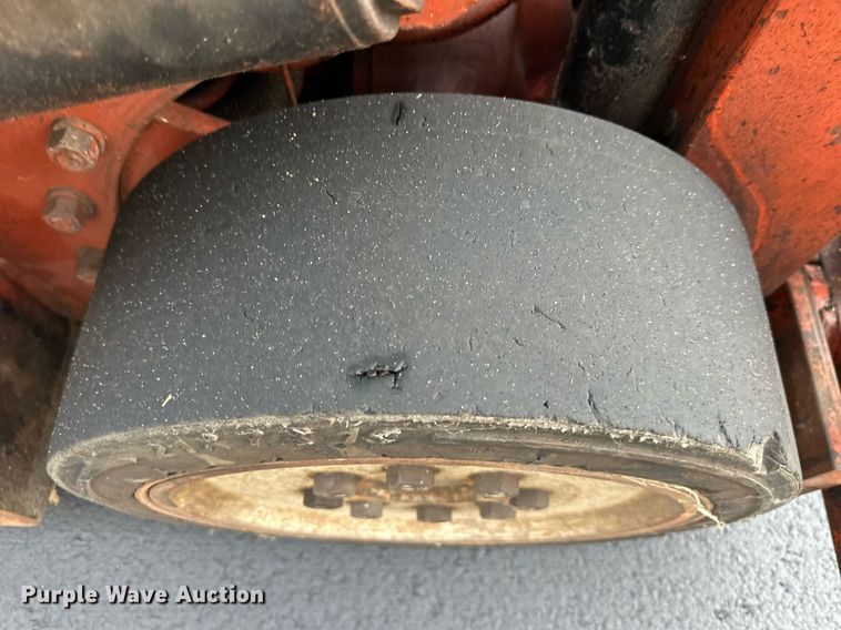 image for item EJ7185 Nissan 30 forklift