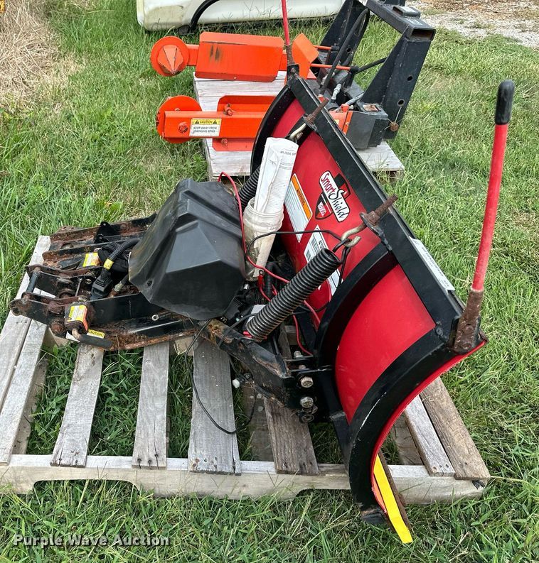 image for item EJ7186 Boss snow plow