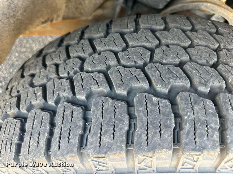 image for item EJ7207 2016 GMC Sierra 1500 pickup truck