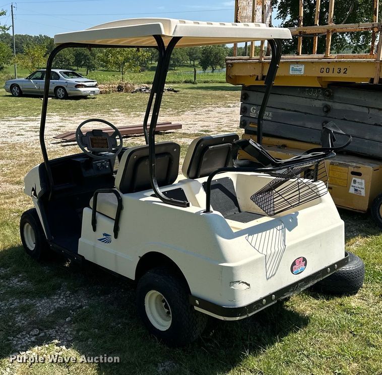 image for item EJ7209 Par Car  golf cart