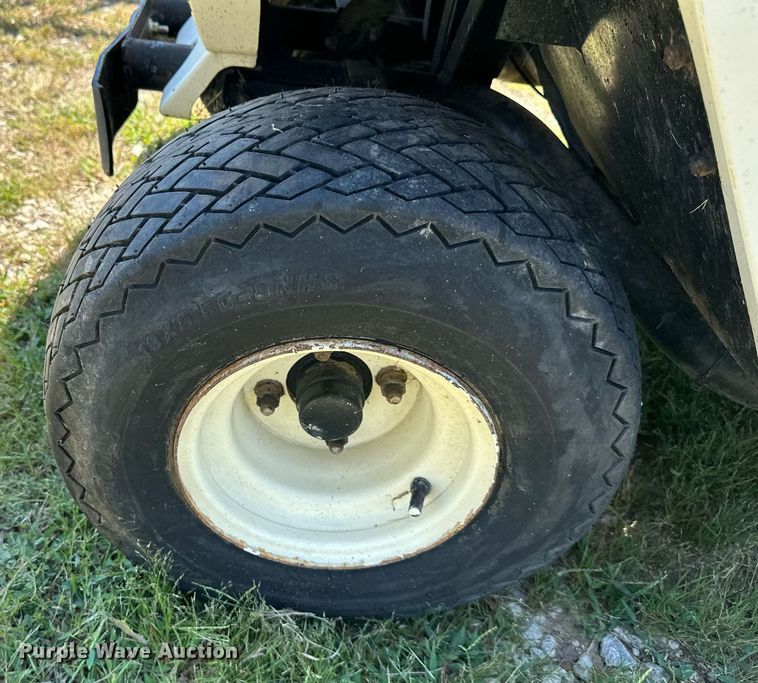 image for item EJ7209 Par Car  golf cart