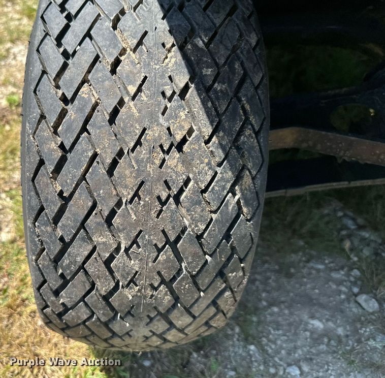 image for item EJ7209 Par Car  golf cart