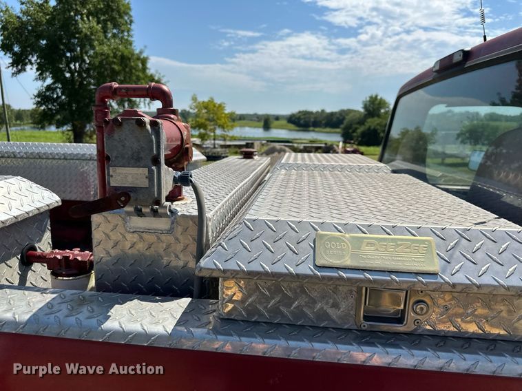 image for item EJ7211 1997 Ford F350 XLT pickup truck