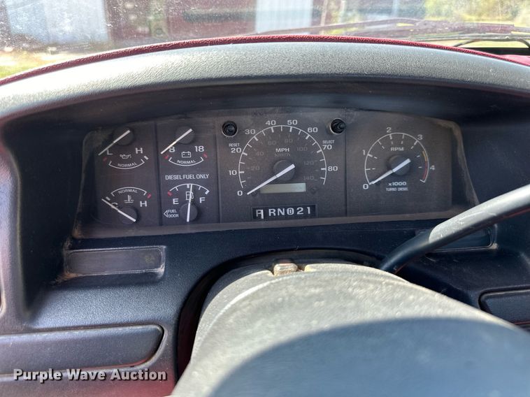 image for item EJ7211 1997 Ford F350 XLT pickup truck