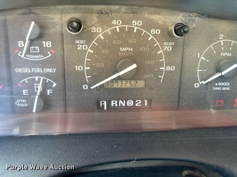 image for item EJ7211 1997 Ford F350 XLT pickup truck