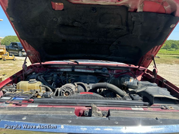 image for item EJ7211 1997 Ford F350 XLT pickup truck