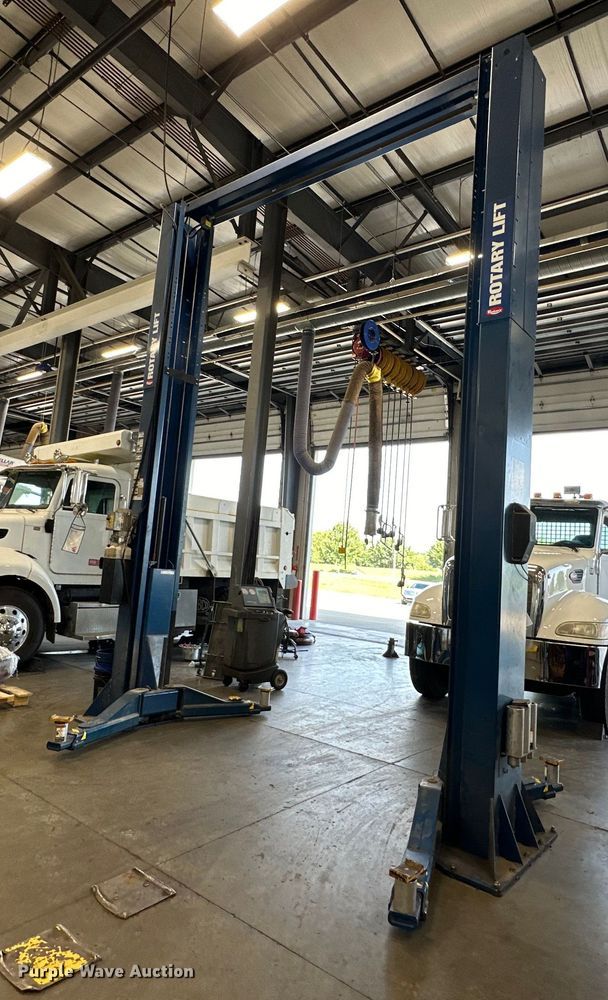 image for item EJ7219 Rotary SP018N310 two post automotive lift