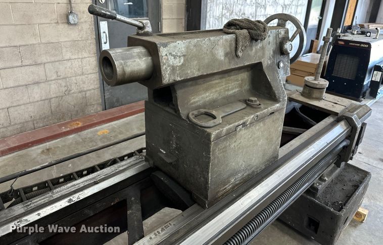 image for item EJ8838 1979 Edelstaal  SNA1000x3000 gap bed lathe 