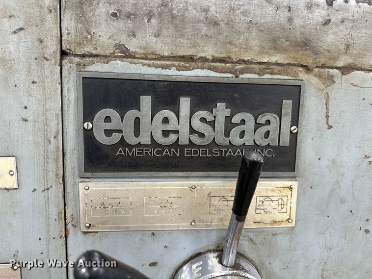 image for item EJ8838 1979 Edelstaal  SNA1000x3000 gap bed lathe 