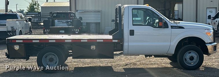 image for item EJ8843 2016 Ford F350 Super Duty flatbed pickup truck
