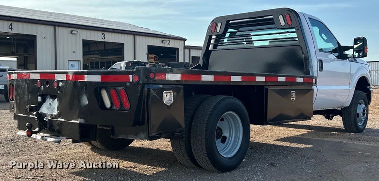 image for item EJ8843 2016 Ford F350 Super Duty flatbed pickup truck