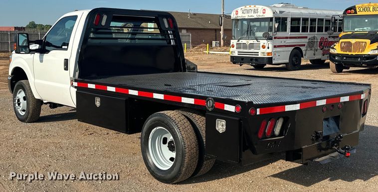 image for item EJ8843 2016 Ford F350 Super Duty flatbed pickup truck