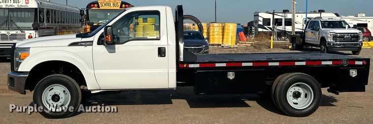 image for item EJ8843 2016 Ford F350 Super Duty flatbed pickup truck