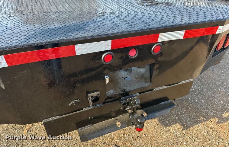 image for item EJ8843 2016 Ford F350 Super Duty flatbed pickup truck