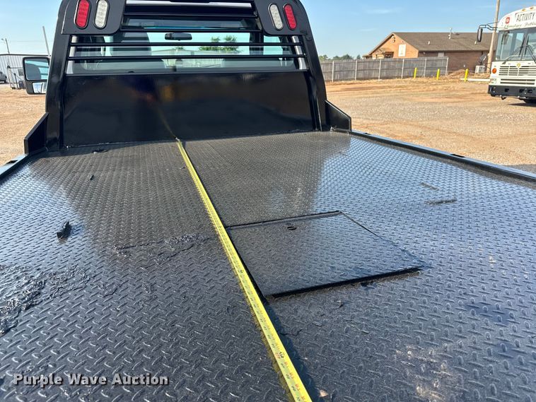 image for item EJ8843 2016 Ford F350 Super Duty flatbed pickup truck