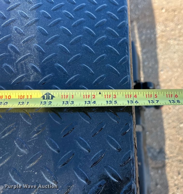 image for item EJ8843 2016 Ford F350 Super Duty flatbed pickup truck