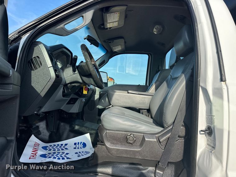 image for item EJ8843 2016 Ford F350 Super Duty flatbed pickup truck