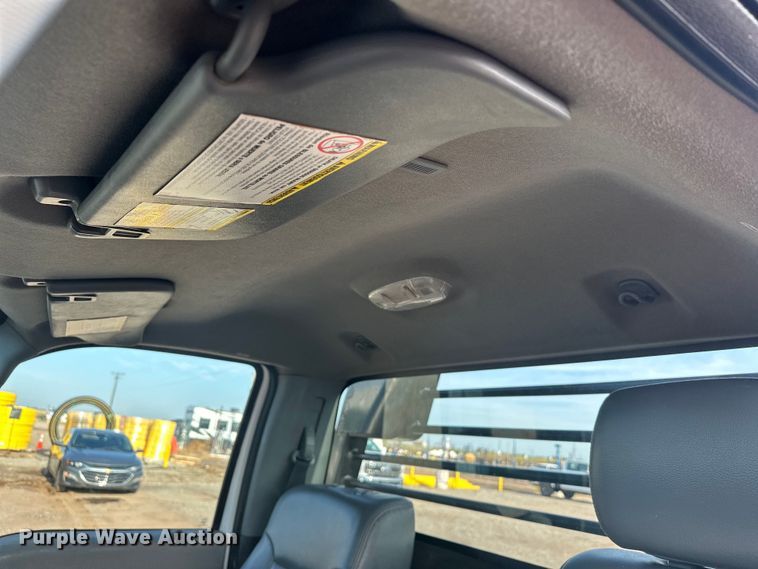 image for item EJ8843 2016 Ford F350 Super Duty flatbed pickup truck