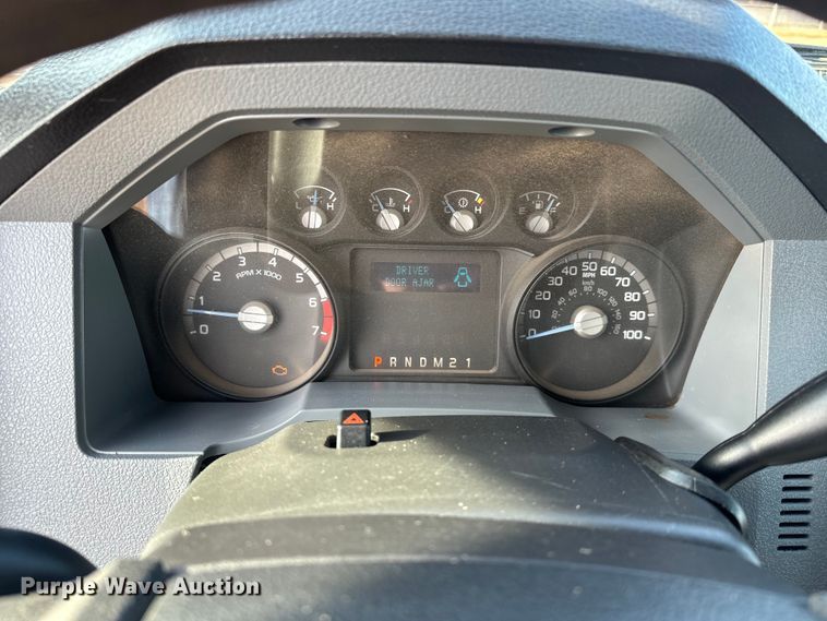 image for item EJ8843 2016 Ford F350 Super Duty flatbed pickup truck