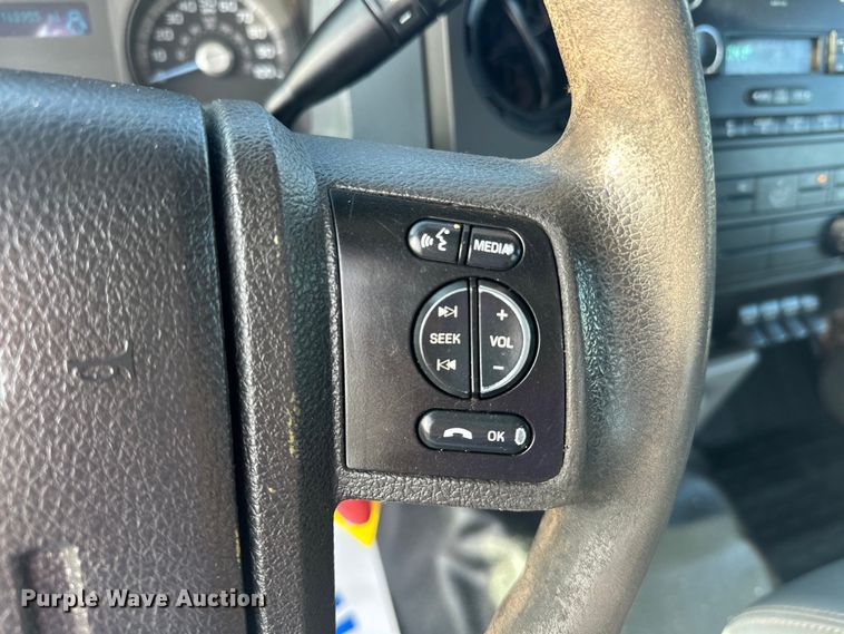 image for item EJ8843 2016 Ford F350 Super Duty flatbed pickup truck