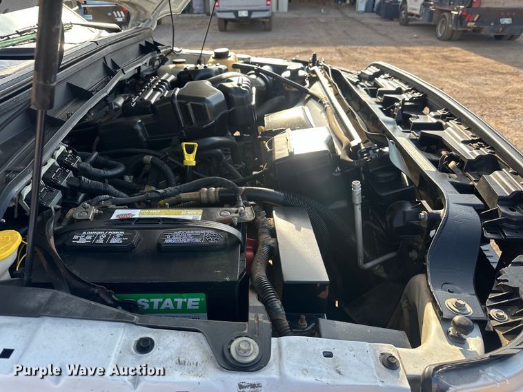 image for item EJ8843 2016 Ford F350 Super Duty flatbed pickup truck