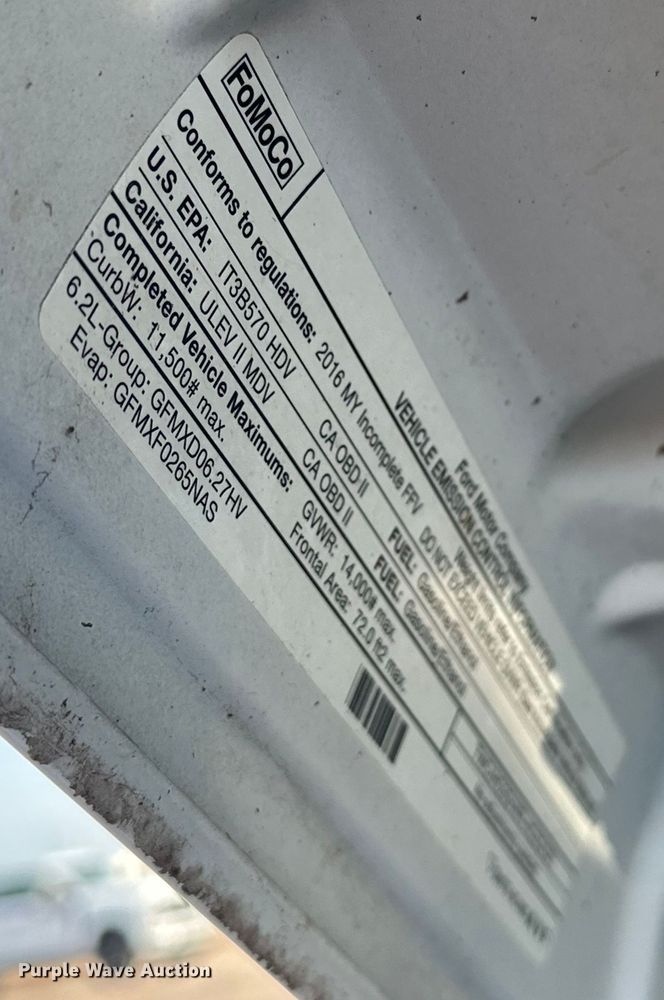 image for item EJ8843 2016 Ford F350 Super Duty flatbed pickup truck