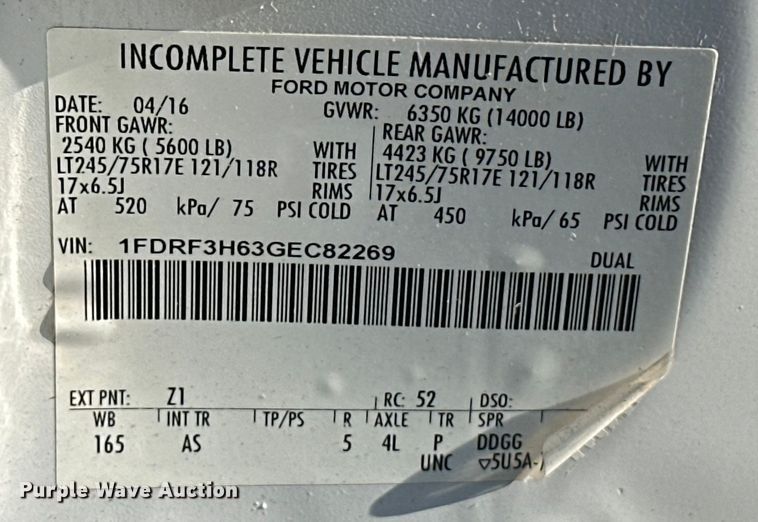 image for item EJ8843 2016 Ford F350 Super Duty flatbed pickup truck