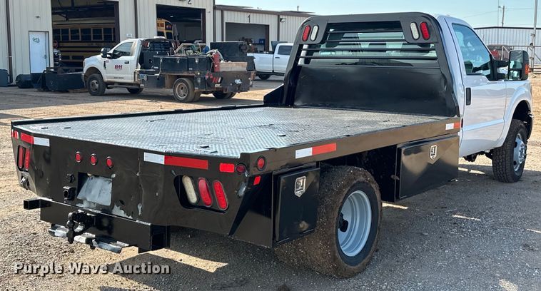 image for item EJ8845 2015 Ford F350 Super Duty flatbed pickup truck