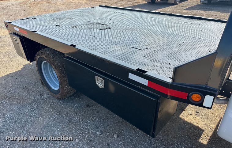image for item EJ8845 2015 Ford F350 Super Duty flatbed pickup truck