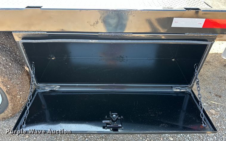 image for item EJ8845 2015 Ford F350 Super Duty flatbed pickup truck