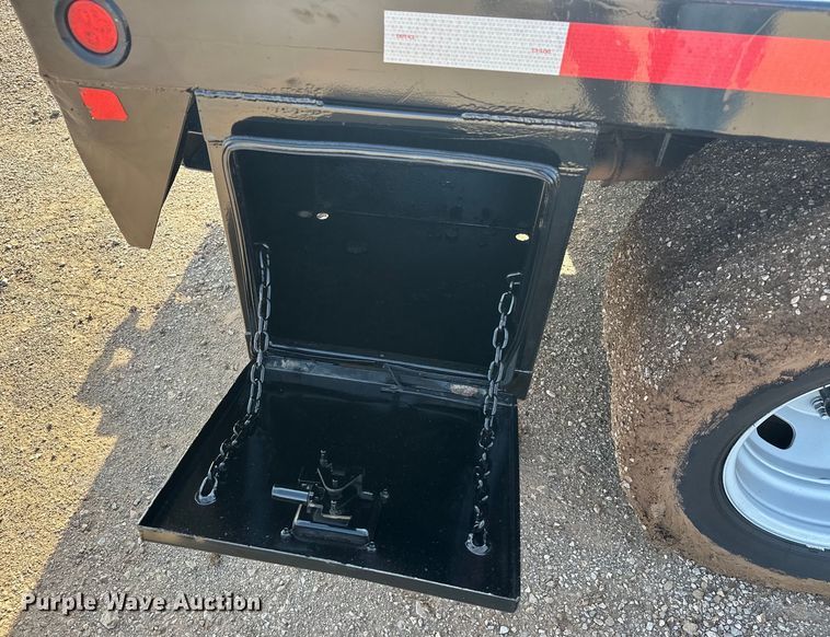 image for item EJ8845 2015 Ford F350 Super Duty flatbed pickup truck