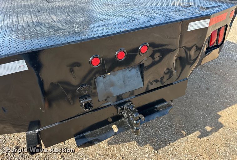 image for item EJ8845 2015 Ford F350 Super Duty flatbed pickup truck