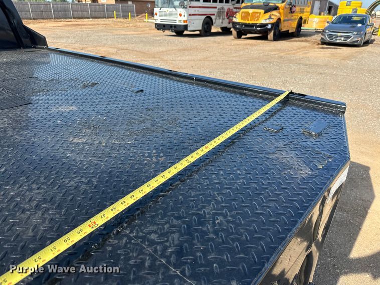 image for item EJ8845 2015 Ford F350 Super Duty flatbed pickup truck