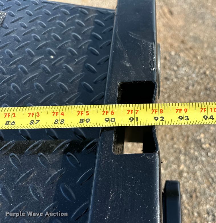 image for item EJ8845 2015 Ford F350 Super Duty flatbed pickup truck